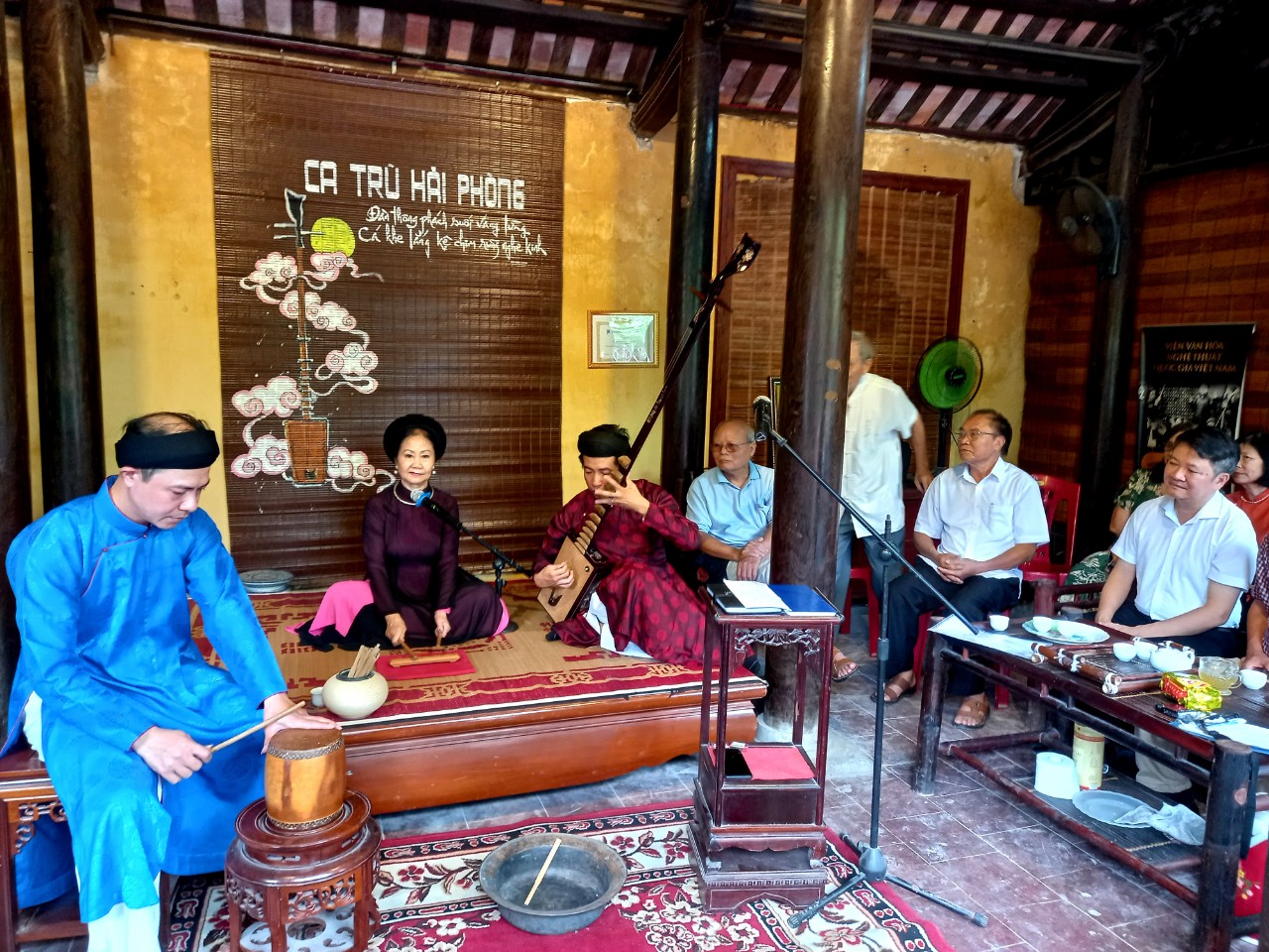 Sinh hoạt chuyên đề tìm hiểu về môn Nghệ thuật Ca trù