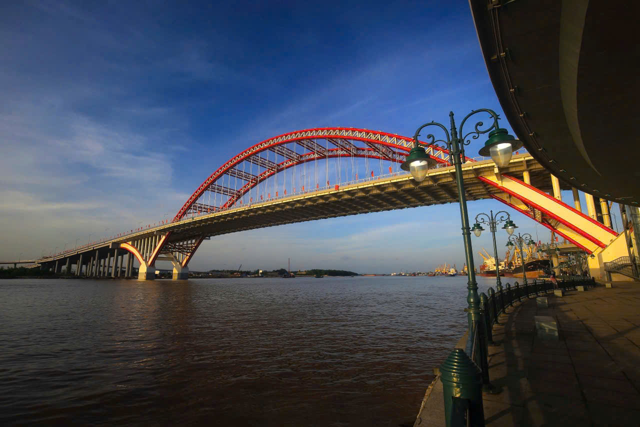 cau hoang van thu noi quan hong bang va huyen thuy nguyen len thanh pho tu 1 1 2025 1